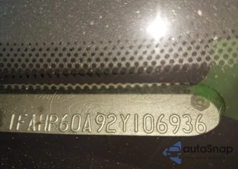 2002 Ford Thunderbird из США, поврежденный, VIN 1FAHP60A92Y106936